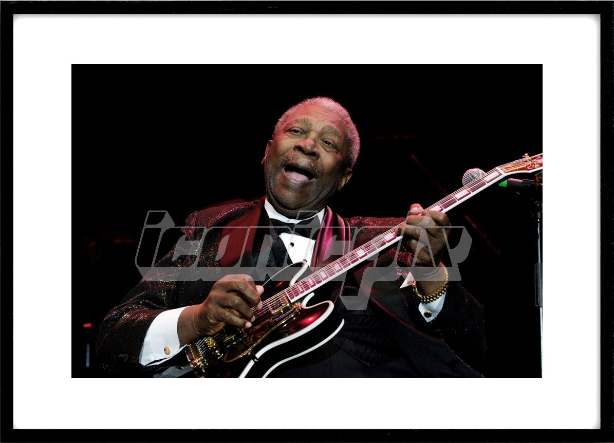 B. B. KING - performing live in concert on his 80th Anniversary Tour at Wembley Arena London UK - 04 April 2006. Photo: © George Chin/IconicPix