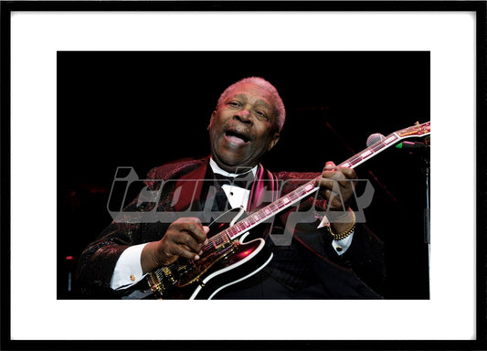 B. B. KING - performing live in concert on his 80th Anniversary Tour at Wembley Arena London UK - 04 April 2006.  Photo: © George Chin/IconicPix